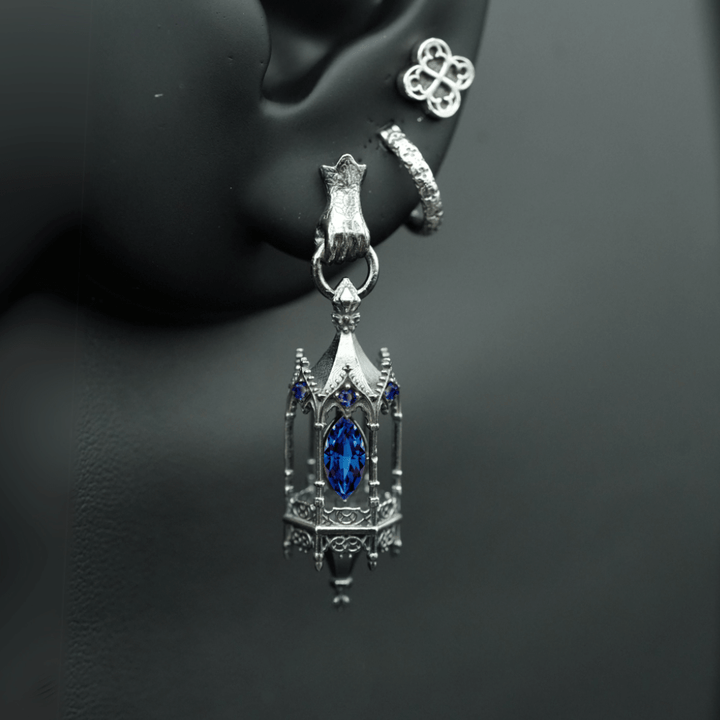 Noble Lantern Earring Stack Classic – Hand Stud (14 stones)