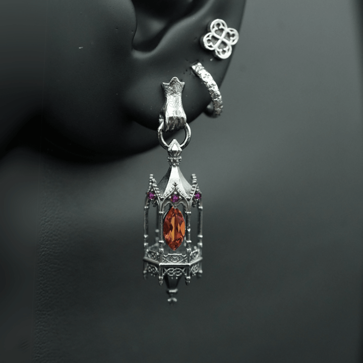 Noble Lantern Earring Stack Classic – Hand Stud (14 stones)