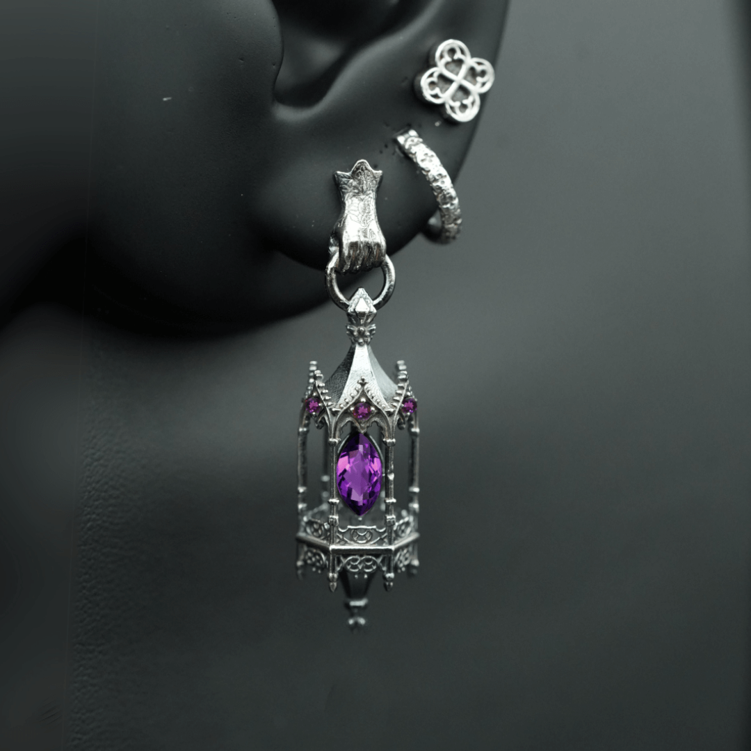 Noble Lantern Earring Stack Classic – Hand Stud (14 stones)