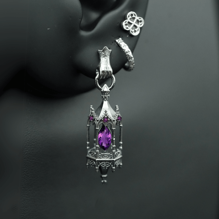 Noble Lantern Earring Stack Classic – Hand Stud (14 stones)