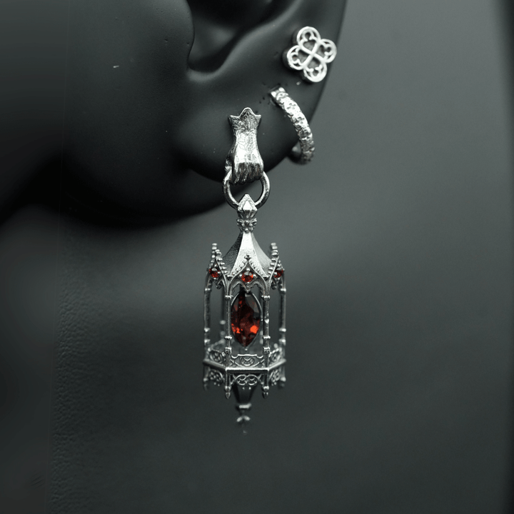 Noble Lantern Earring Stack Classic – Hand Stud (14 stones)