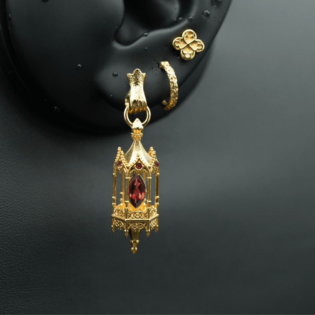 Noble Lantern Earring Stack Classic – Hand Stud (14 stones)