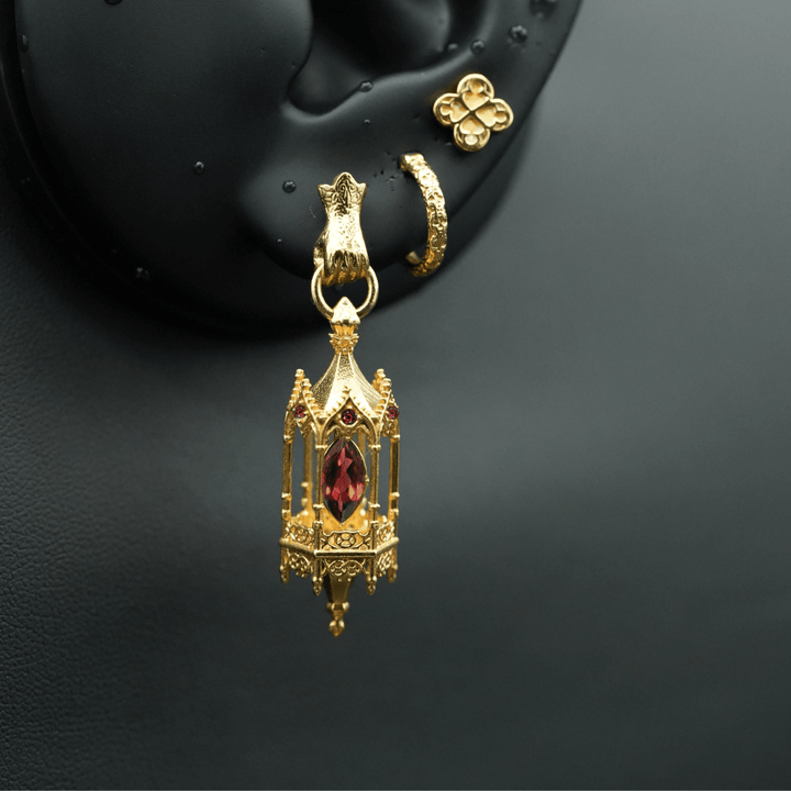 Noble Lantern Earring Stack Classic – Hand Stud (14 stones)
