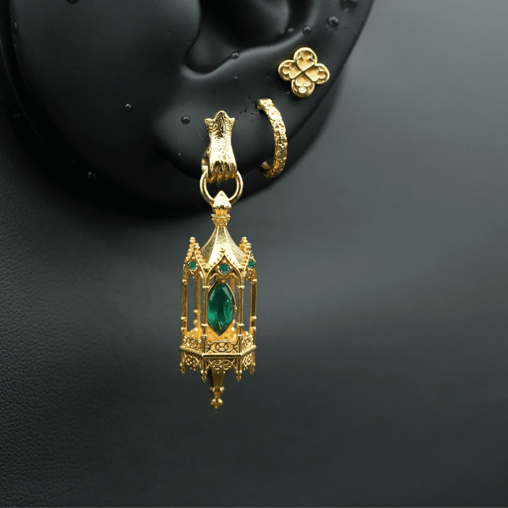 Noble Lantern Earring Stack Classic – Hand Stud (14 stones)