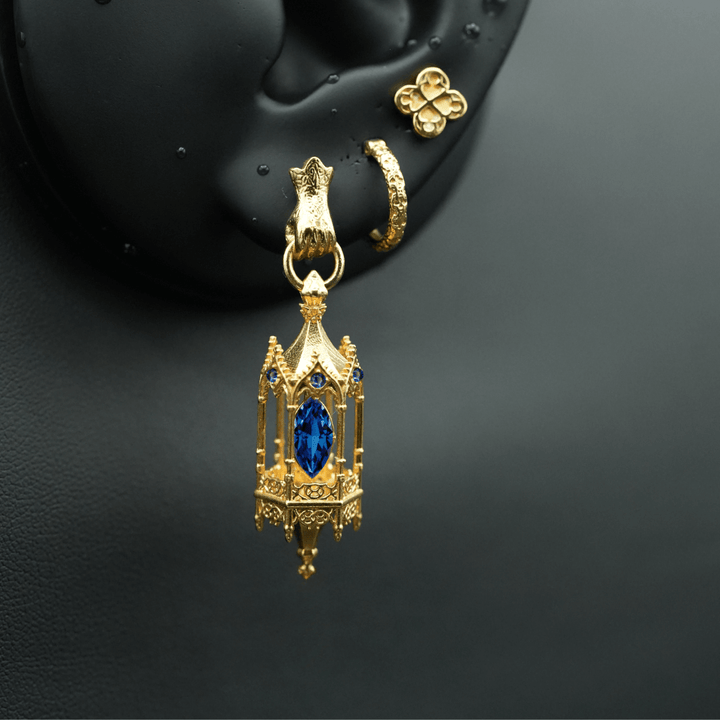 Noble Lantern Earring Stack Classic – Hand Stud (14 stones)