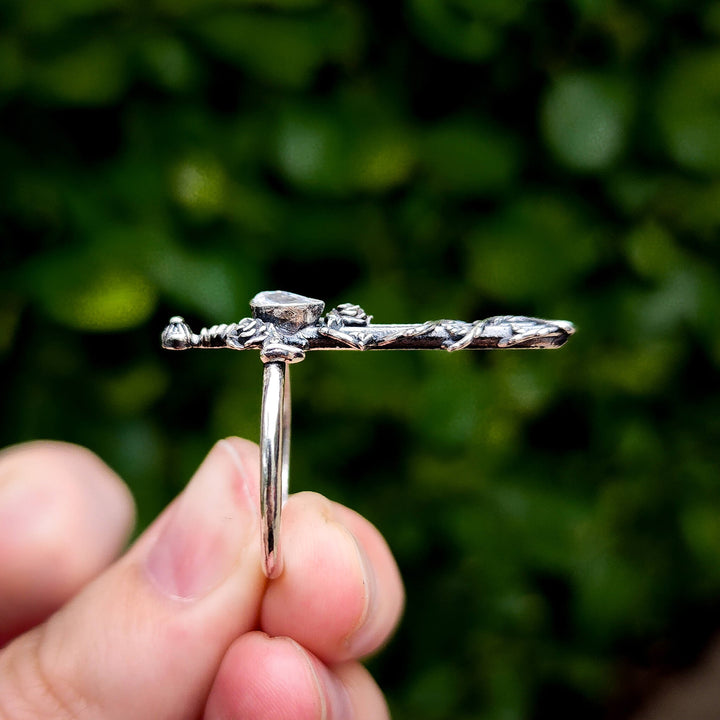 👻 Clear Crystal Holy Rose Sword Ring Silver