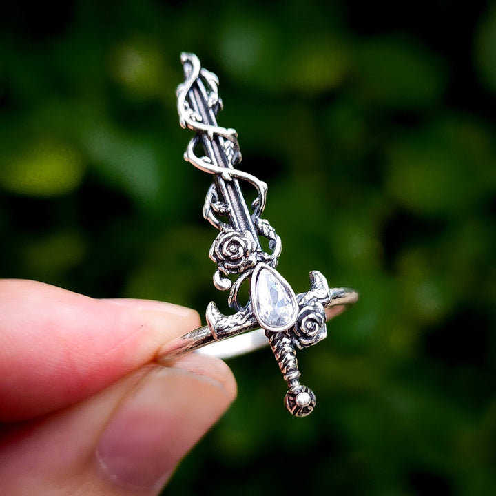 👻 Clear Crystal Holy Rose Sword Ring Silver