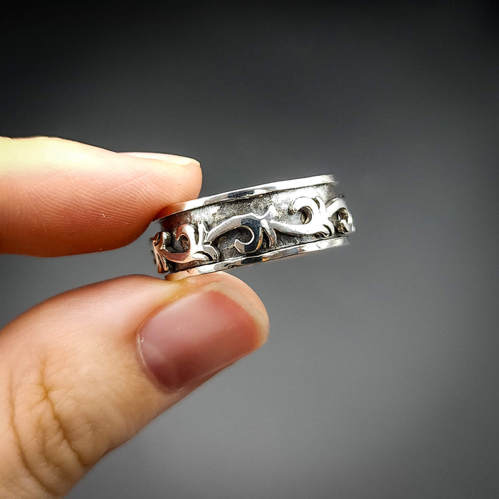 Silver Gothic Vine Spinner Ring