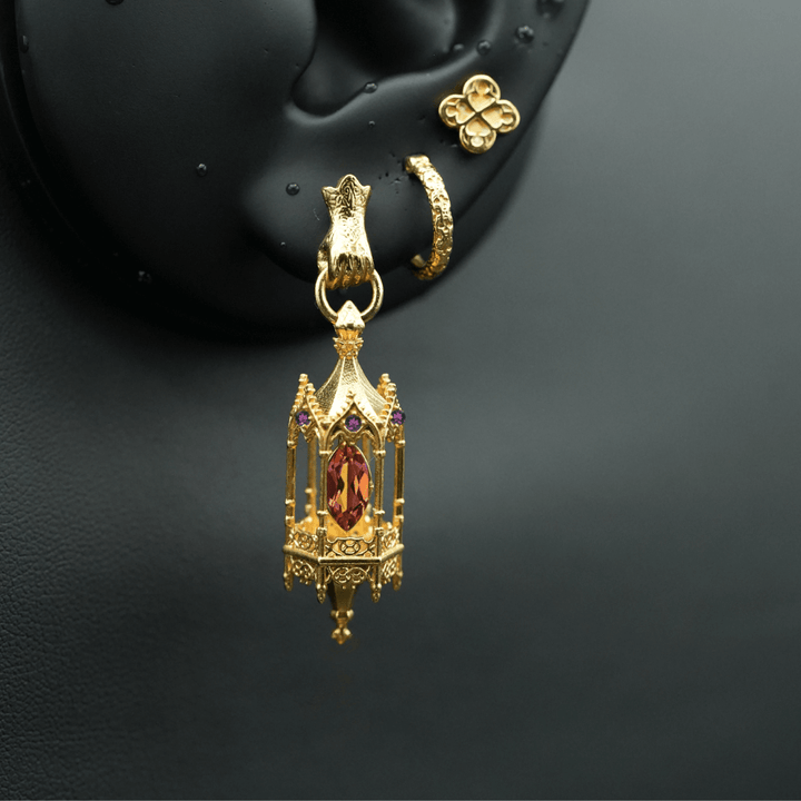 Noble Lantern Earring Stack Classic – Hand Stud (14 stones)