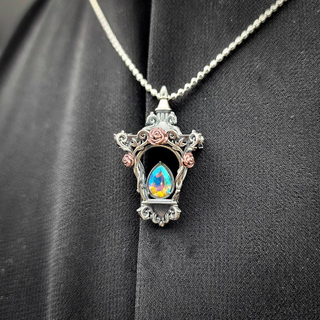Rose Lantern Chain Necklace
