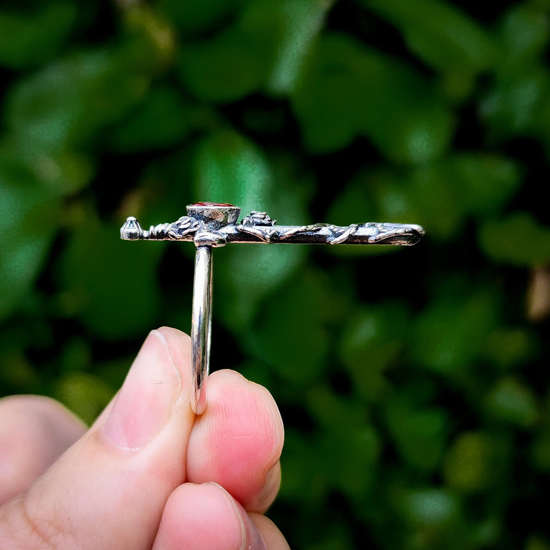 👻 Garnet Holy Rose Sword Ring Silver