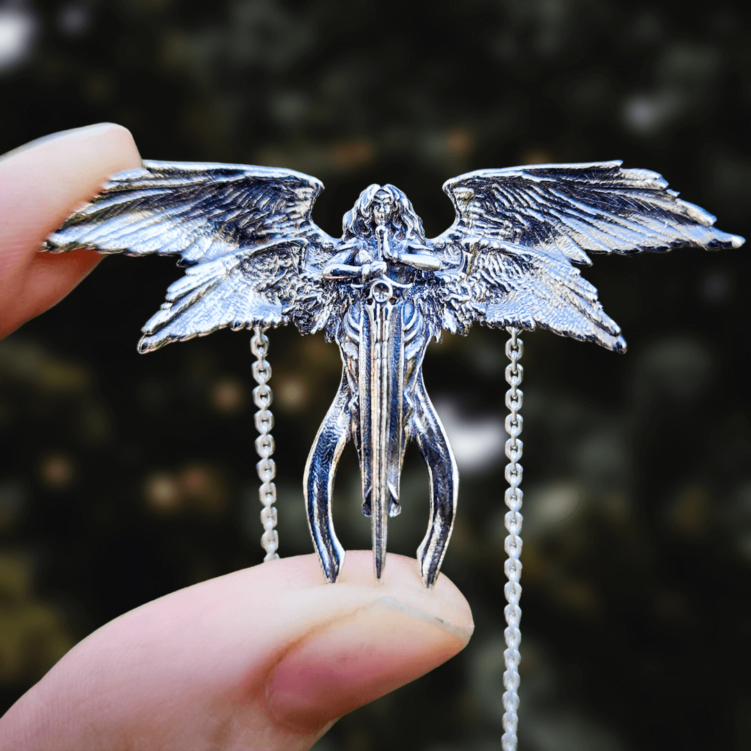 š» Silver Seraphina Angel Necklace
