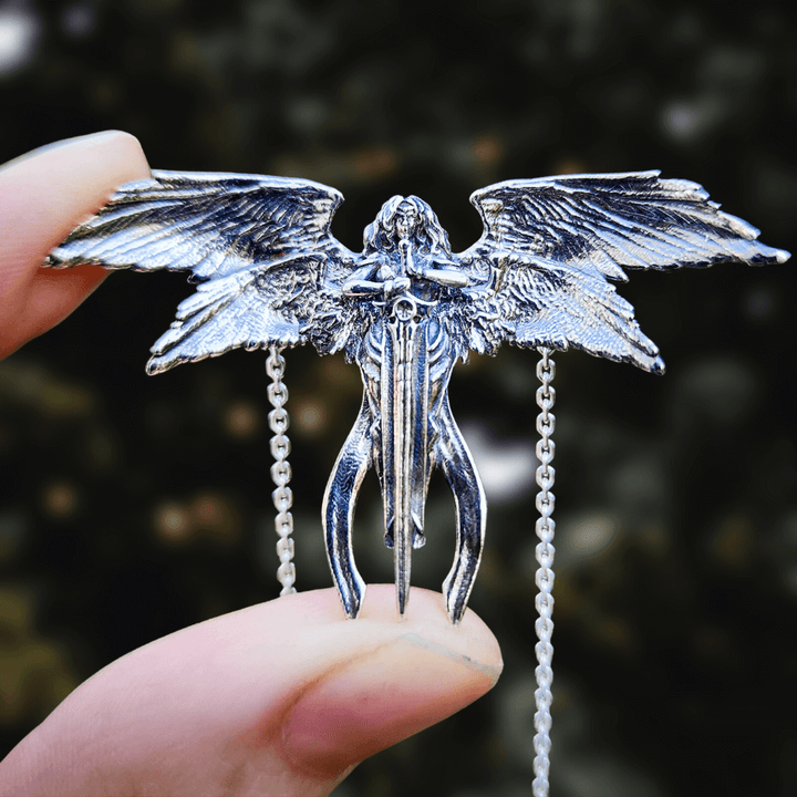 š» Silver Seraphina Angel Necklace