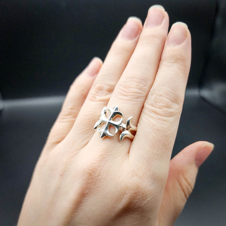 👻 Fleur De Lis Silver Cross Ring