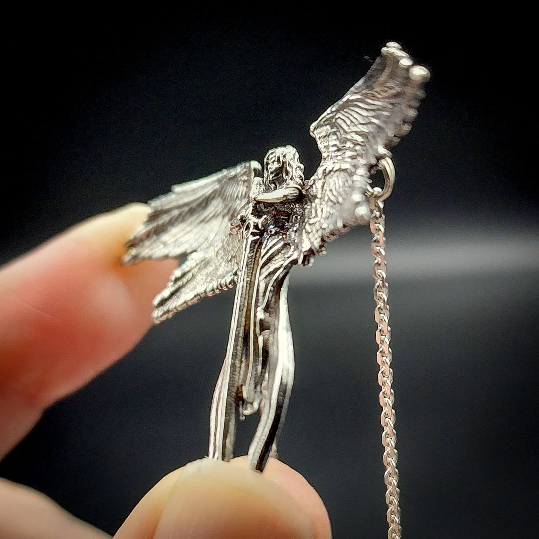 š» Silver Seraphina Angel Necklace