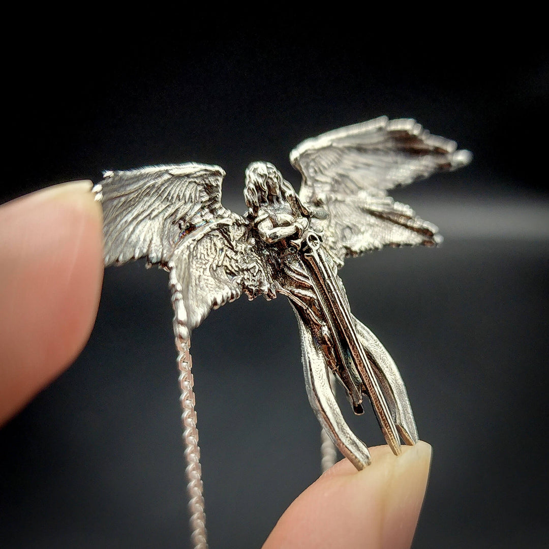 š» Silver Seraphina Angel Necklace