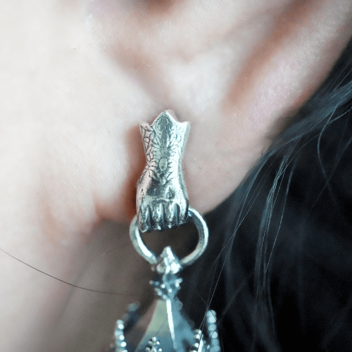 PAYMENT PLAN Noble Lantern Opulence – Hand Stud (16 stones)