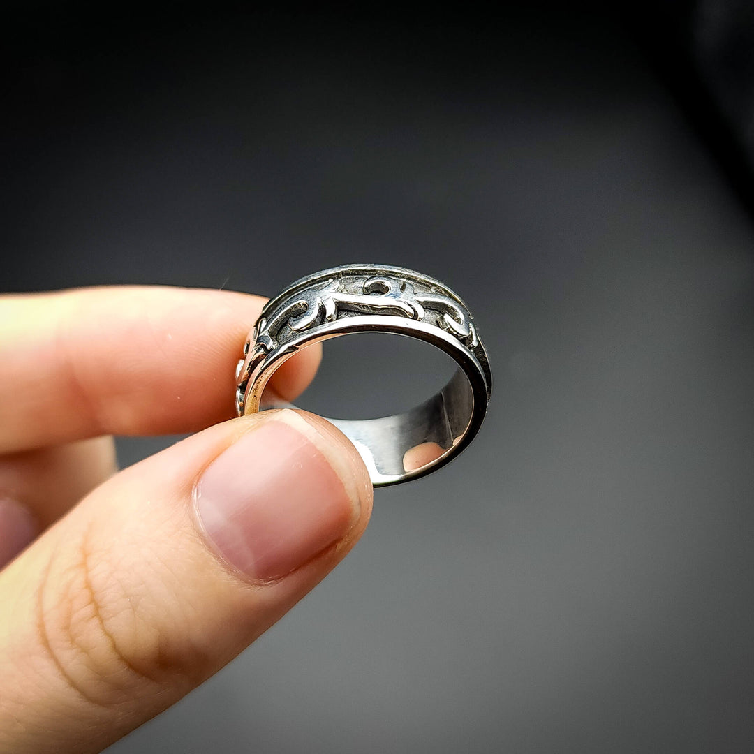 Silver Gothic Vine Spinner Ring