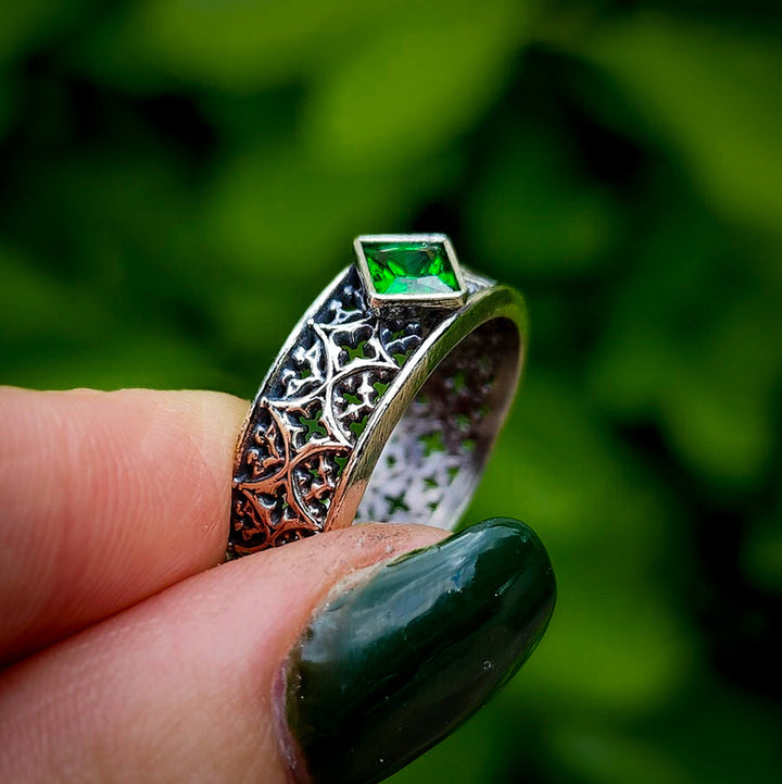 Emerald Silver Gothic Band Ring