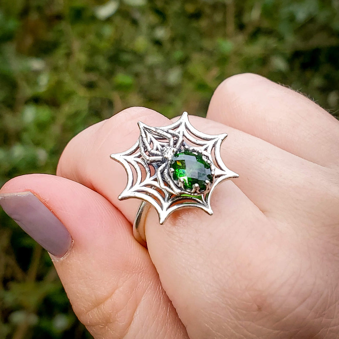 Silver Emerald Spider Spinner Ring